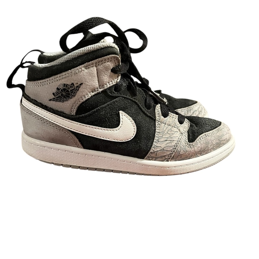 Nike Jordan 1 Mid SE Elephant Print size 3‎ Youth Black and Grey